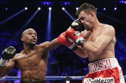 瑞士队观众热烈欢呼！，巴特勒迎来十赛季出色发挥气势如虹延续